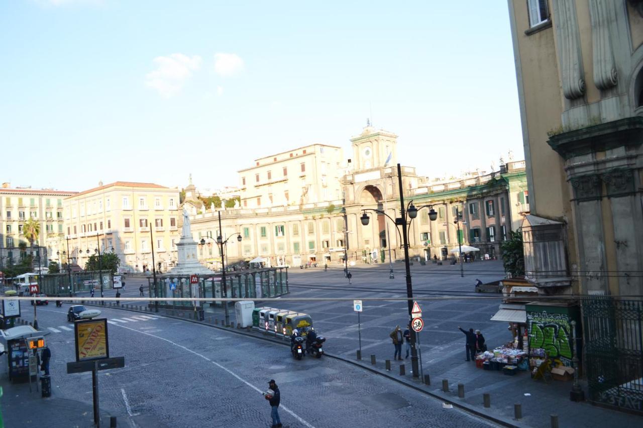 questo rinascimento CASA AUDREY Napoli Esterno foto