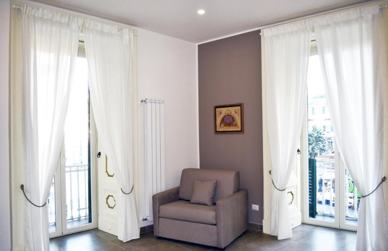 questo rinascimento CASA AUDREY Napoli Esterno foto