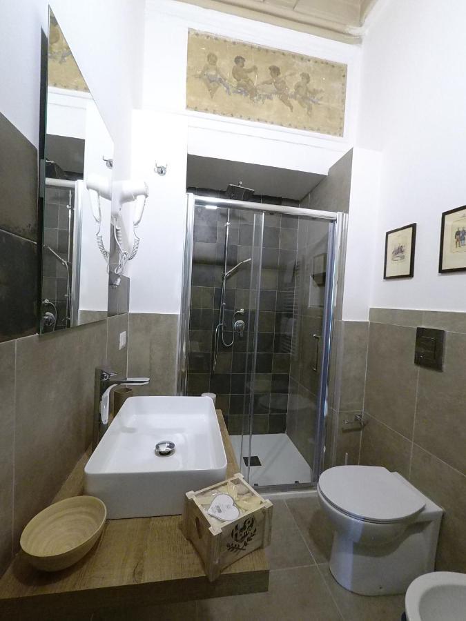 questo rinascimento CASA AUDREY Napoli Esterno foto